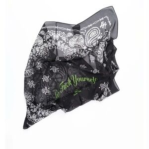 4GSELLER BLACK AND GREEN GFYS SILK
BANDANA